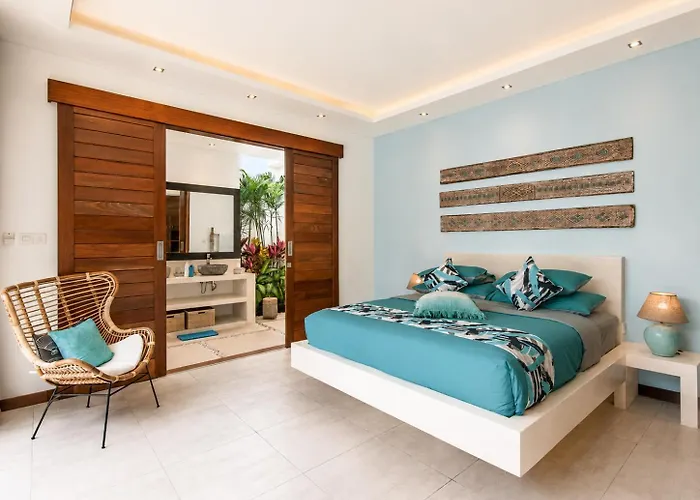 Walk To The From Luxury Designer Villa